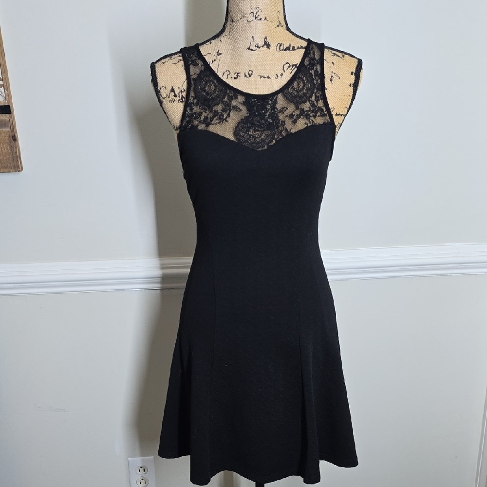 Elegant Black Lace Dress